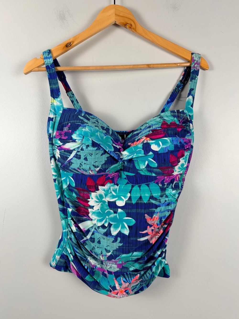 Bond-eye Australia floral Tankini top size 12 D/DD